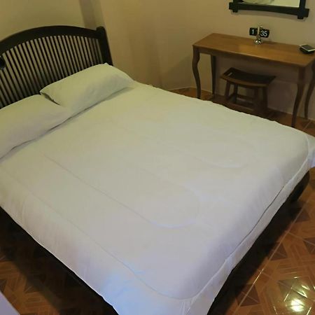The Grand Palace Hostel Бангкок Экстерьер фото