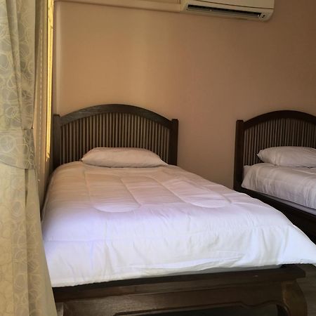 The Grand Palace Hostel Бангкок Экстерьер фото