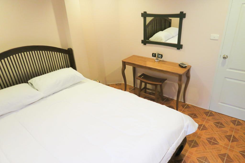 The Grand Palace Hostel Бангкок Номер фото