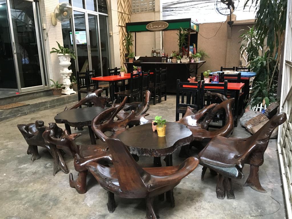 The Grand Palace Hostel Бангкок Экстерьер фото